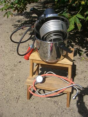 Pasteuriseringsapparat. Kapacitet p� op til 90 liter/timen
